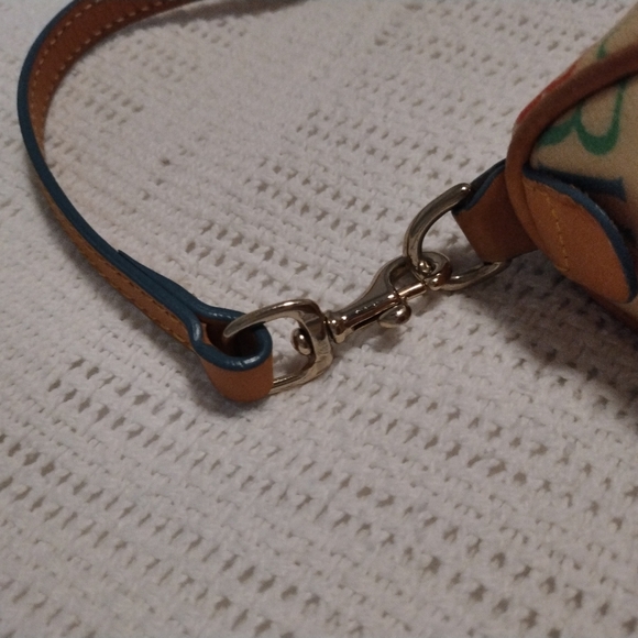 Vintage Dooney & Bourke Multicolor Mini Barrel Bag - Picture 4 of 13